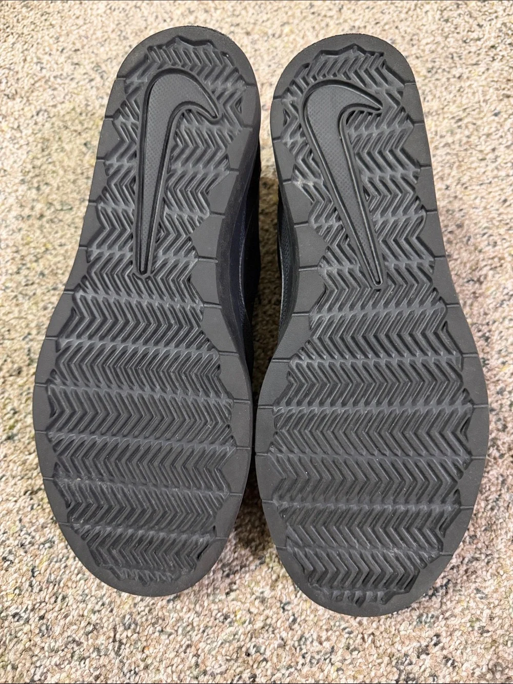 Nike Men's Black Low-Top Sneakers